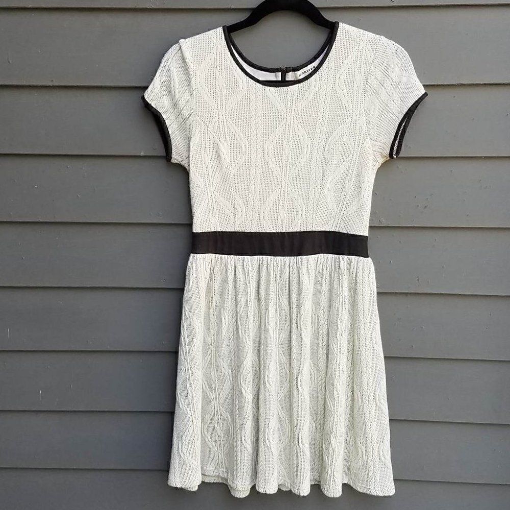 Beautiful Monteau Los Angeles Knit Oatmeal/Black Dress size Medium